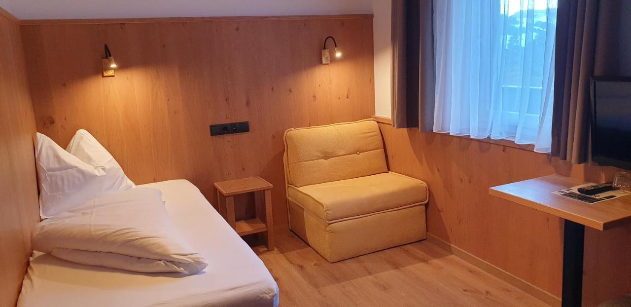 Hotel Andreas アルプバッハ エクステリア 写真